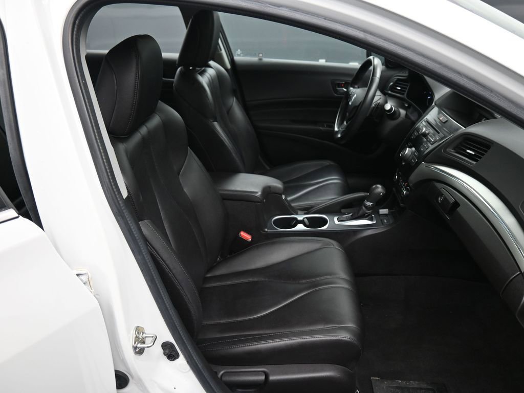Used 2019 Acura ILX image 24