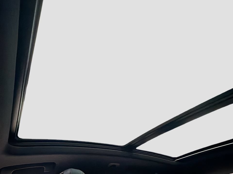 New 2026 Porsche Macan AWD/4WD image 14