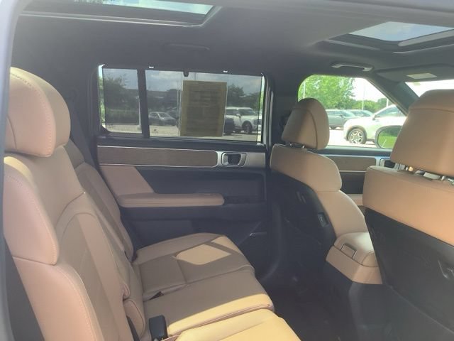 Certified 2025 Hyundai Santa Fe Limited AWD/4WD image 29