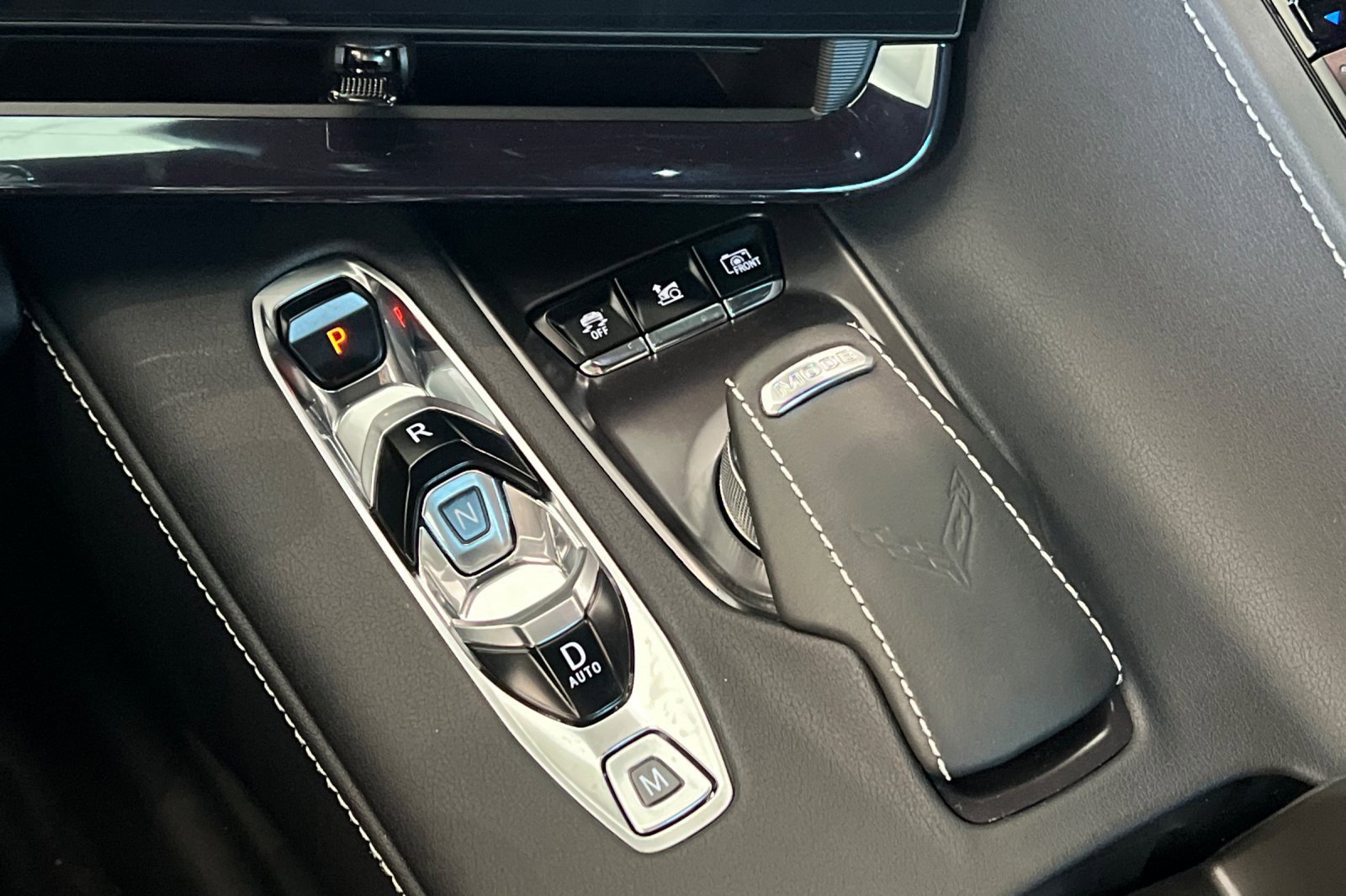 New 2025 Chevrolet Corvette E-Ray w/ Stealth Interior Trim Package image 19