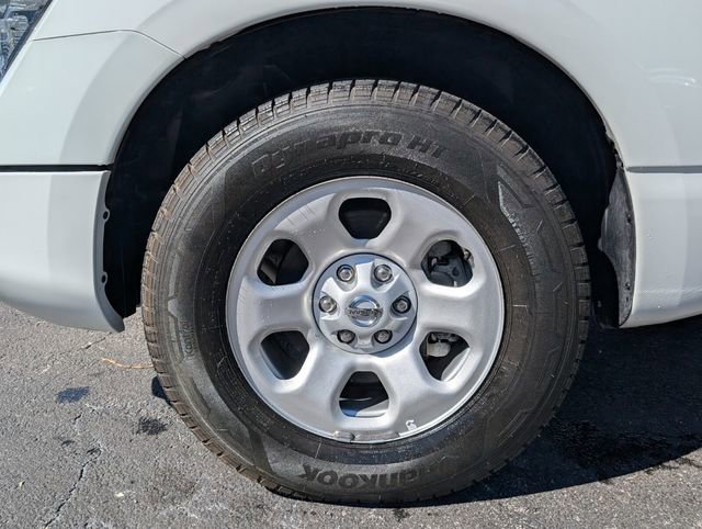 Used 2022 Nissan Titan S image 10