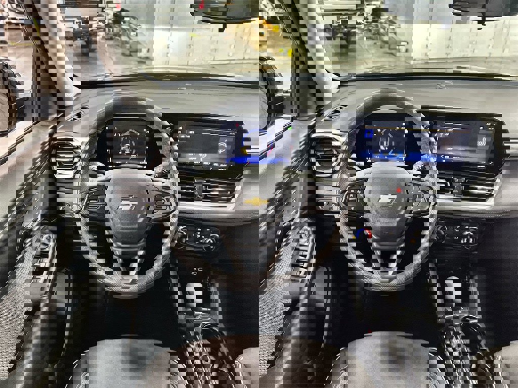 Used 2024 Chevrolet TrailBlazer LT image 17