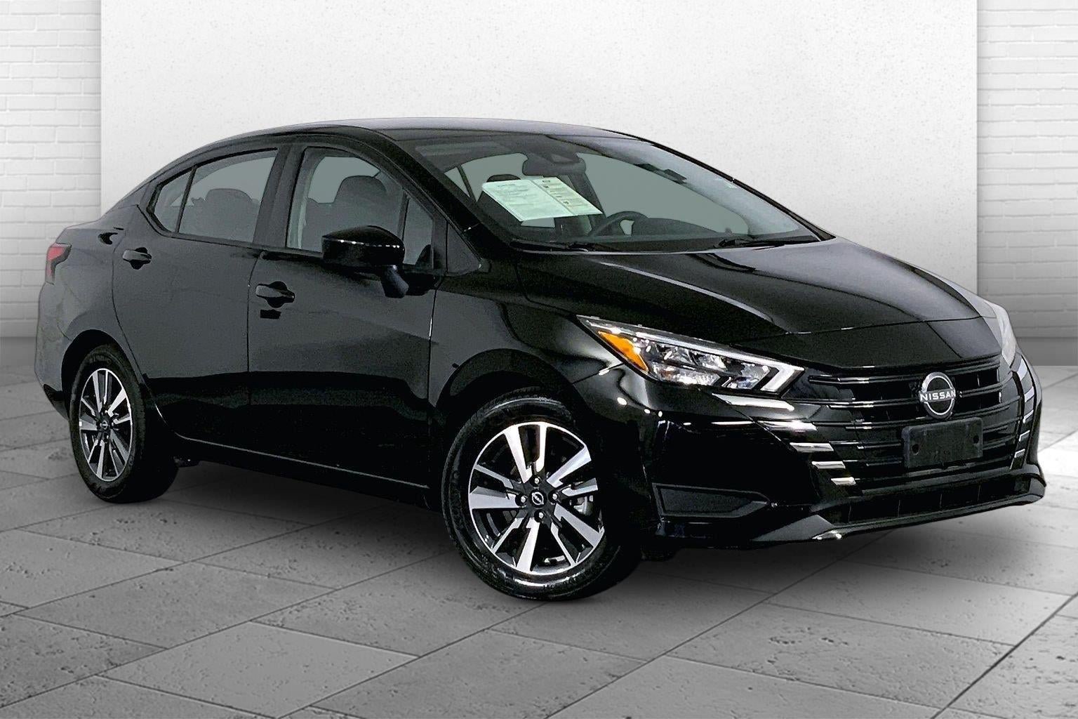 Used 2025 Nissan Versa SV FWD image 1