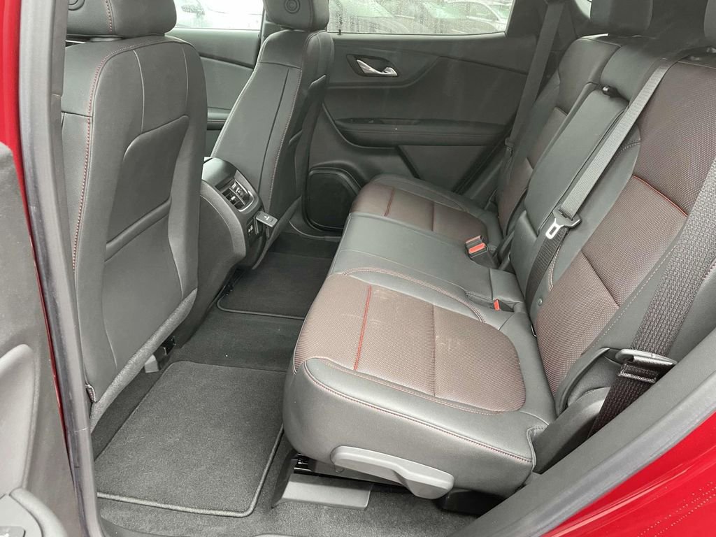 Used 2025 Chevrolet Blazer RS w/ Driver Confidence II Package image 12