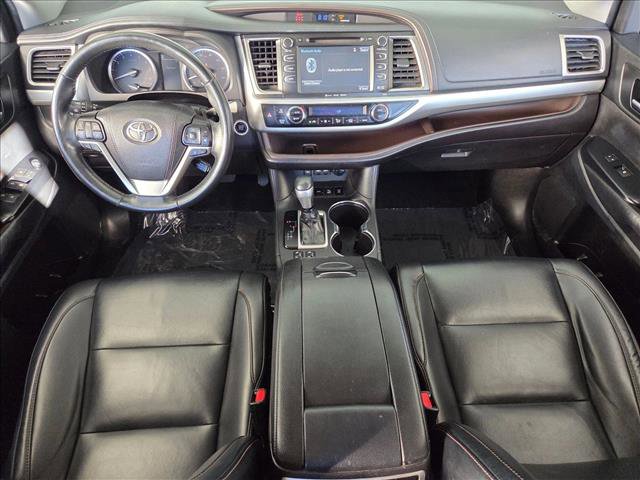 Used 2019 Toyota Highlander XLE image 17