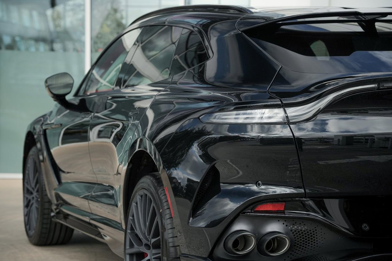 New 2026 Aston Martin DBX 707 image 10