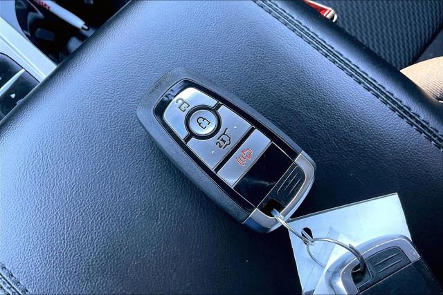 Certified 2024 Ford Explorer XLT image 11