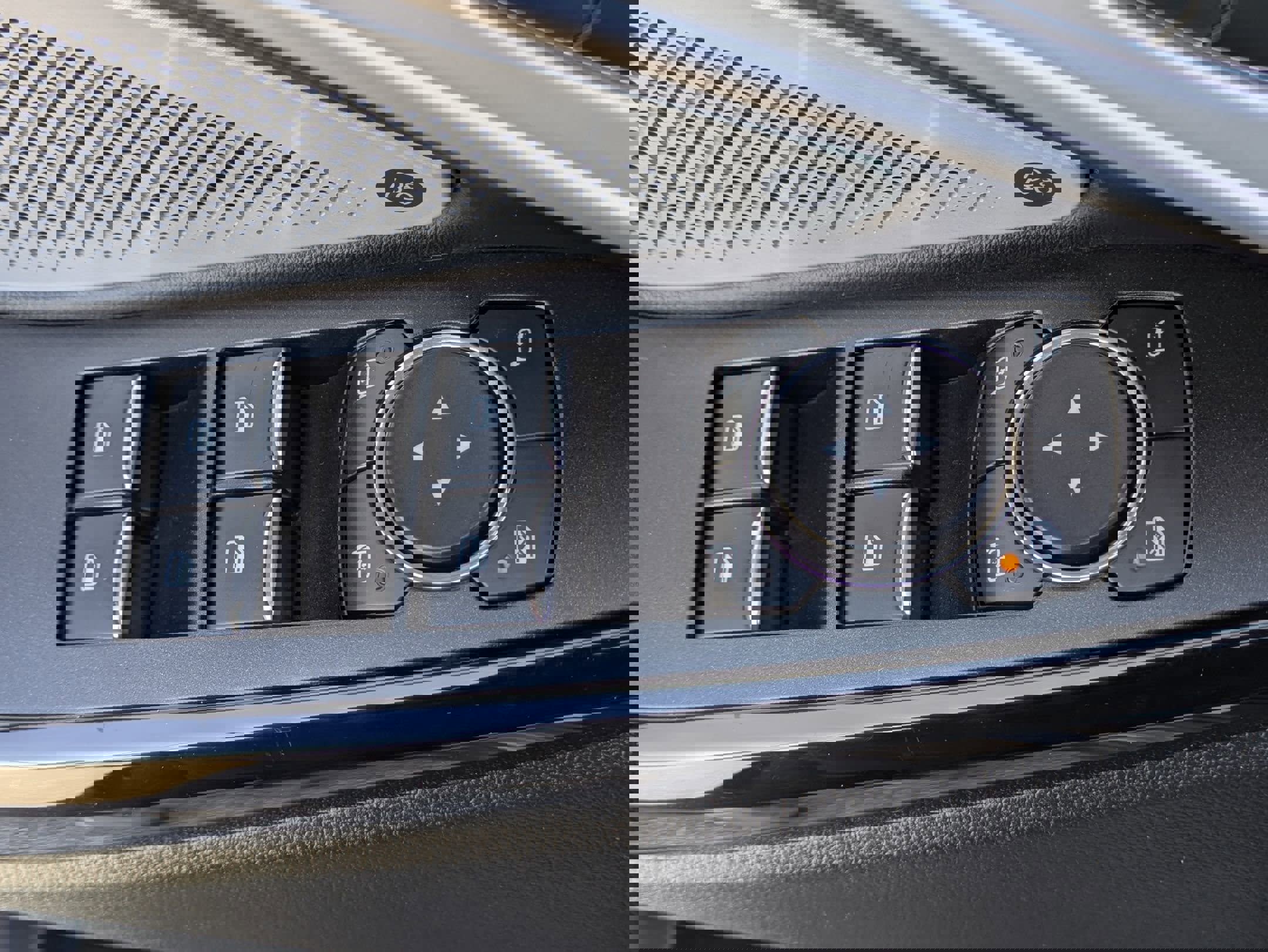 Used 2021 Ford Explorer Platinum w/ Equipment Group 601A image 21