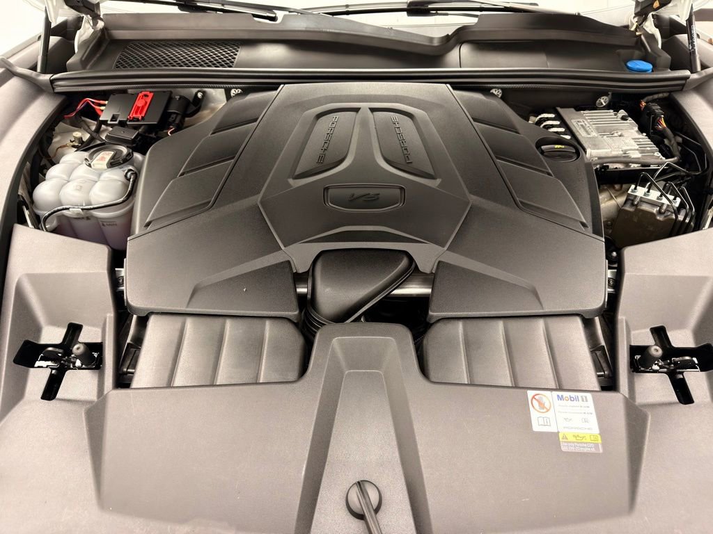 Used 2024 Porsche Cayenne Coupe image 41