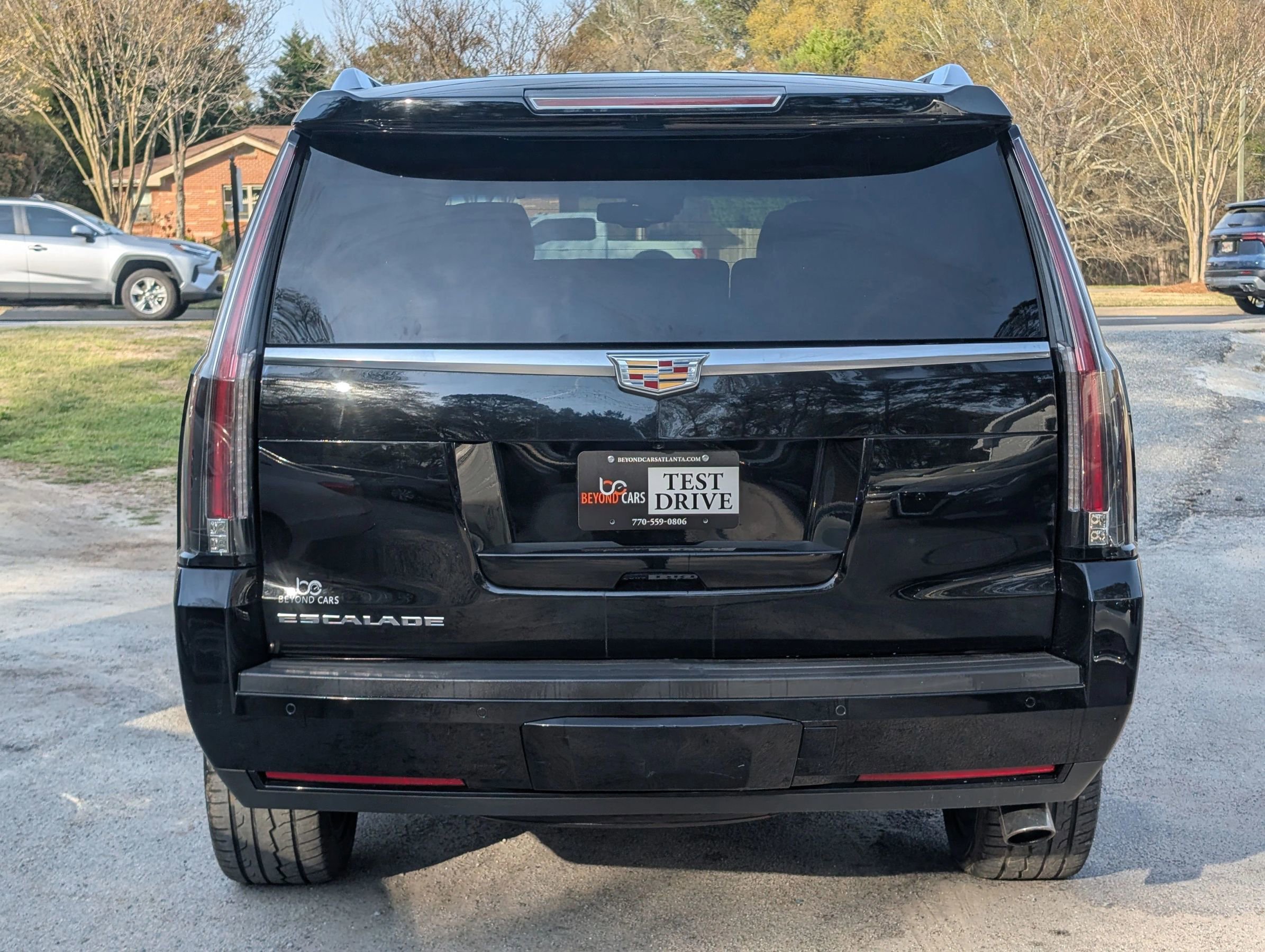 Used 2016 Cadillac Escalade Luxury image 8