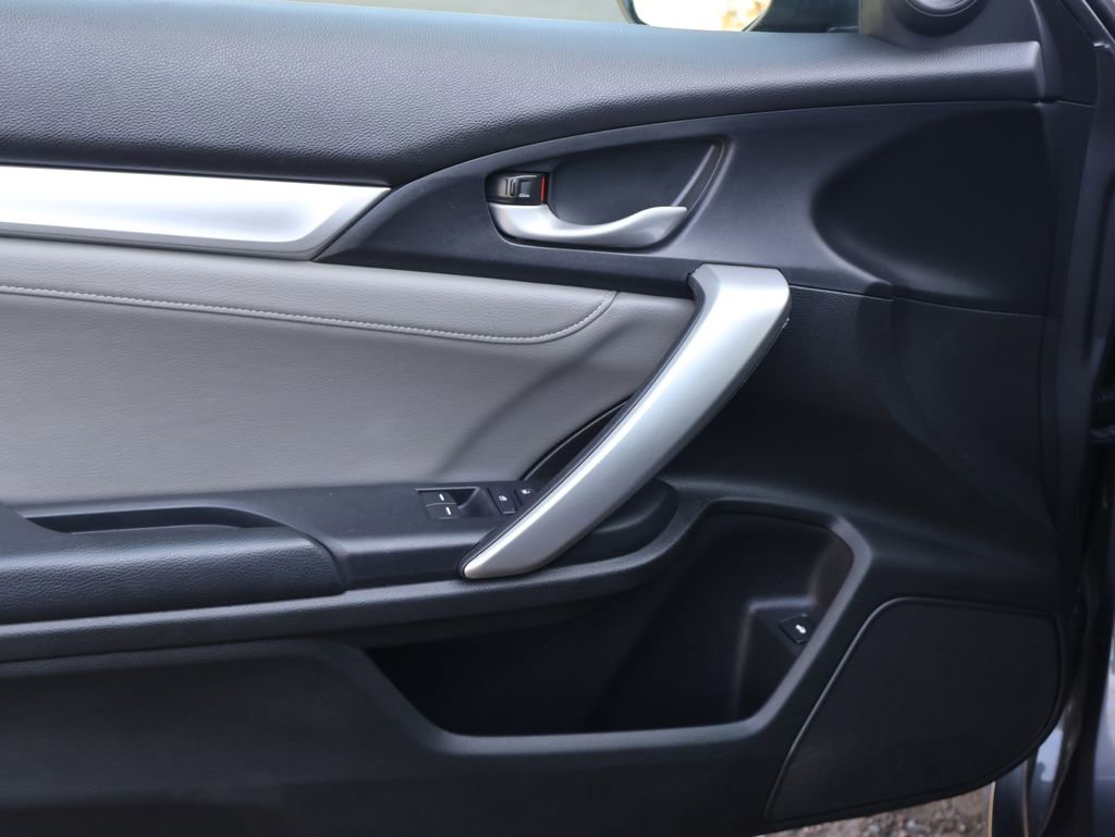 Used 2018 Honda Civic EX-L image 19