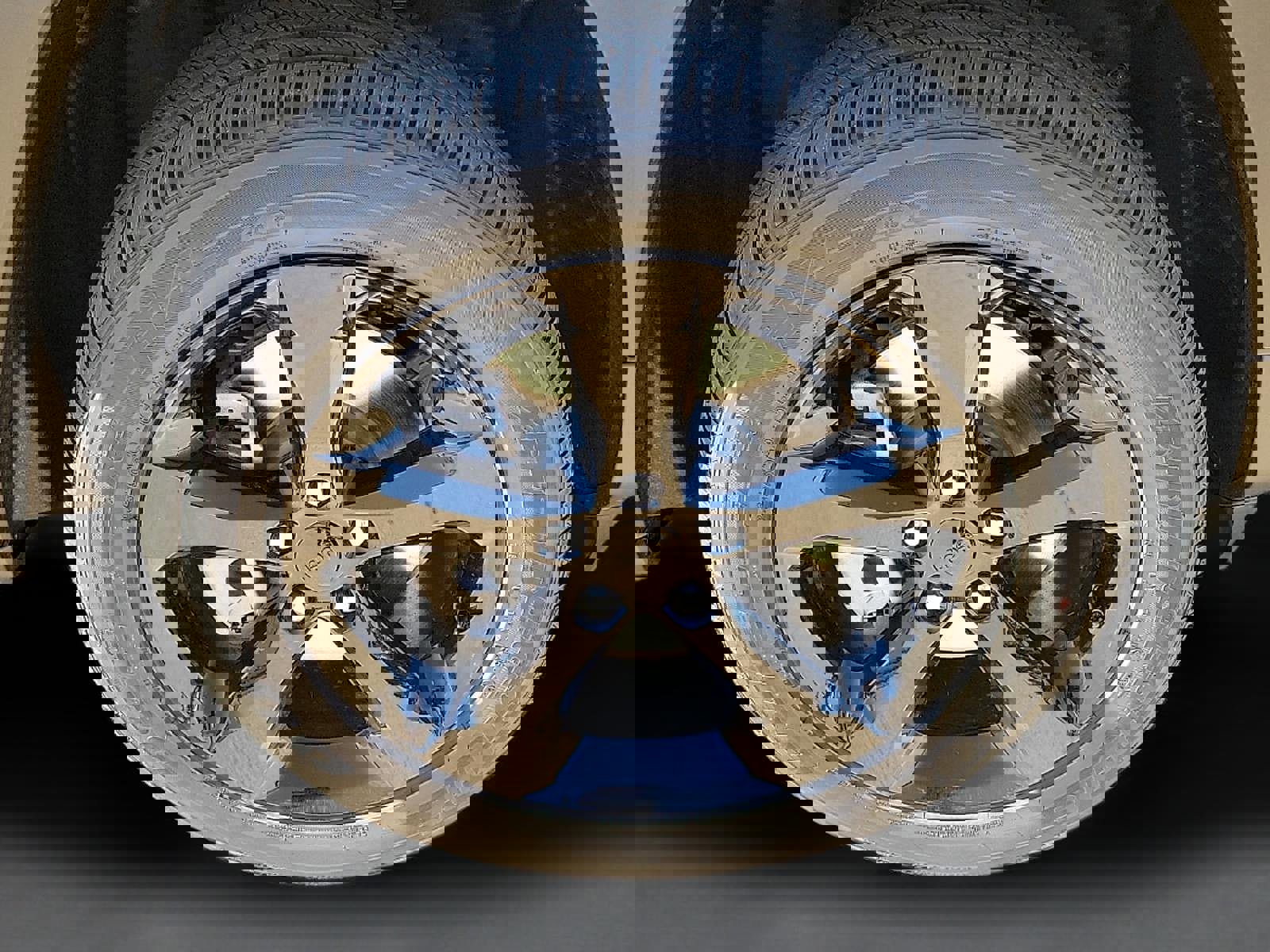 New 2025 Jeep Grand Cherokee L Laredo image 7