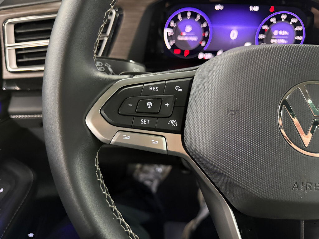 Used 2025 Volkswagen Atlas SEL image 11