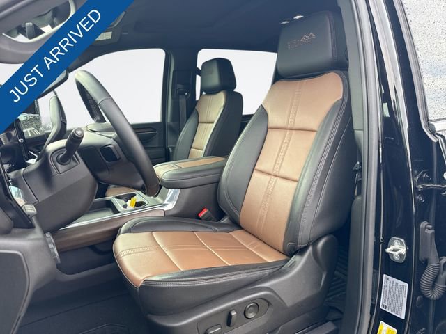 Used 2024 Chevrolet Silverado 3500 High Country w/ High Country Premium Package image 11