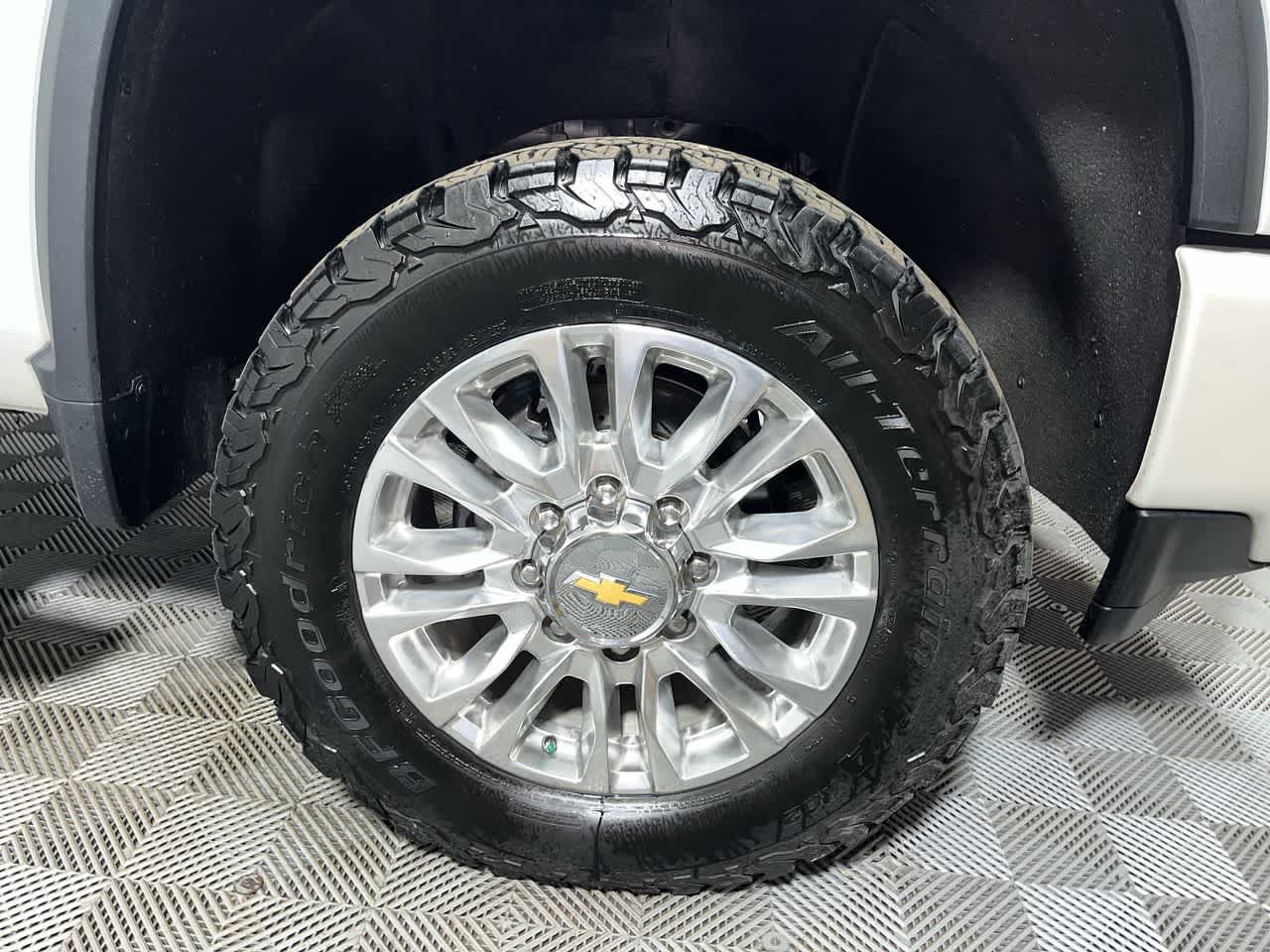 Used 2022 Chevrolet Silverado 2500 High Country w/ LPO, Hitch Package AWD/4WD image 10
