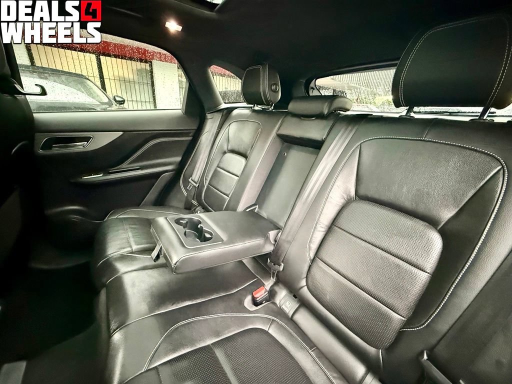 Used 2019 Jaguar F-PACE S AWD/4WD image 36