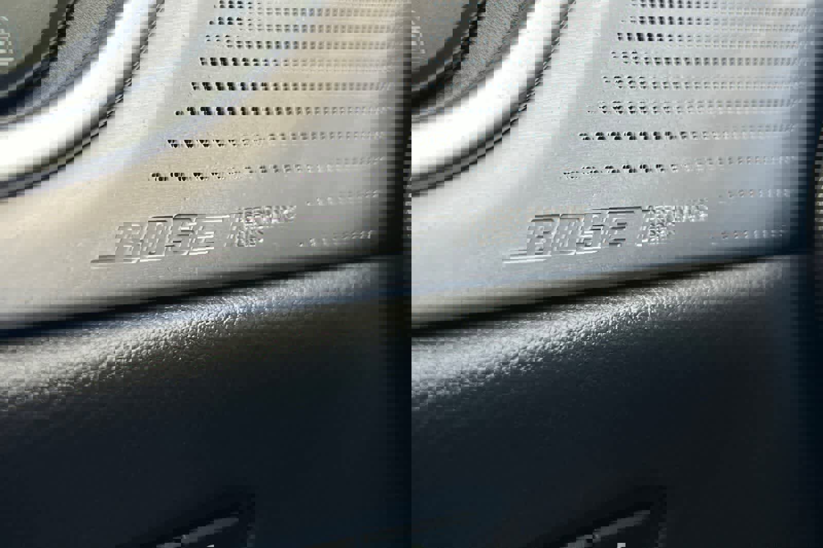 Used 2025 Cadillac XT6 Premium Luxury w/ Technology Package image 23