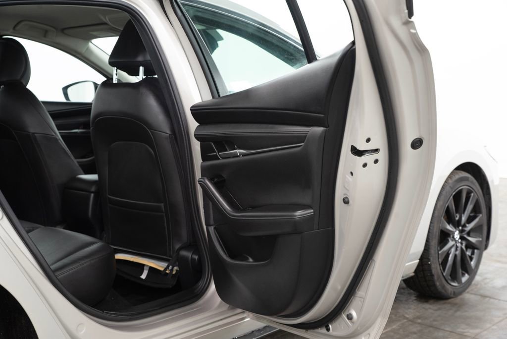 Used 2024 MAZDA MAZDA3 s image 16