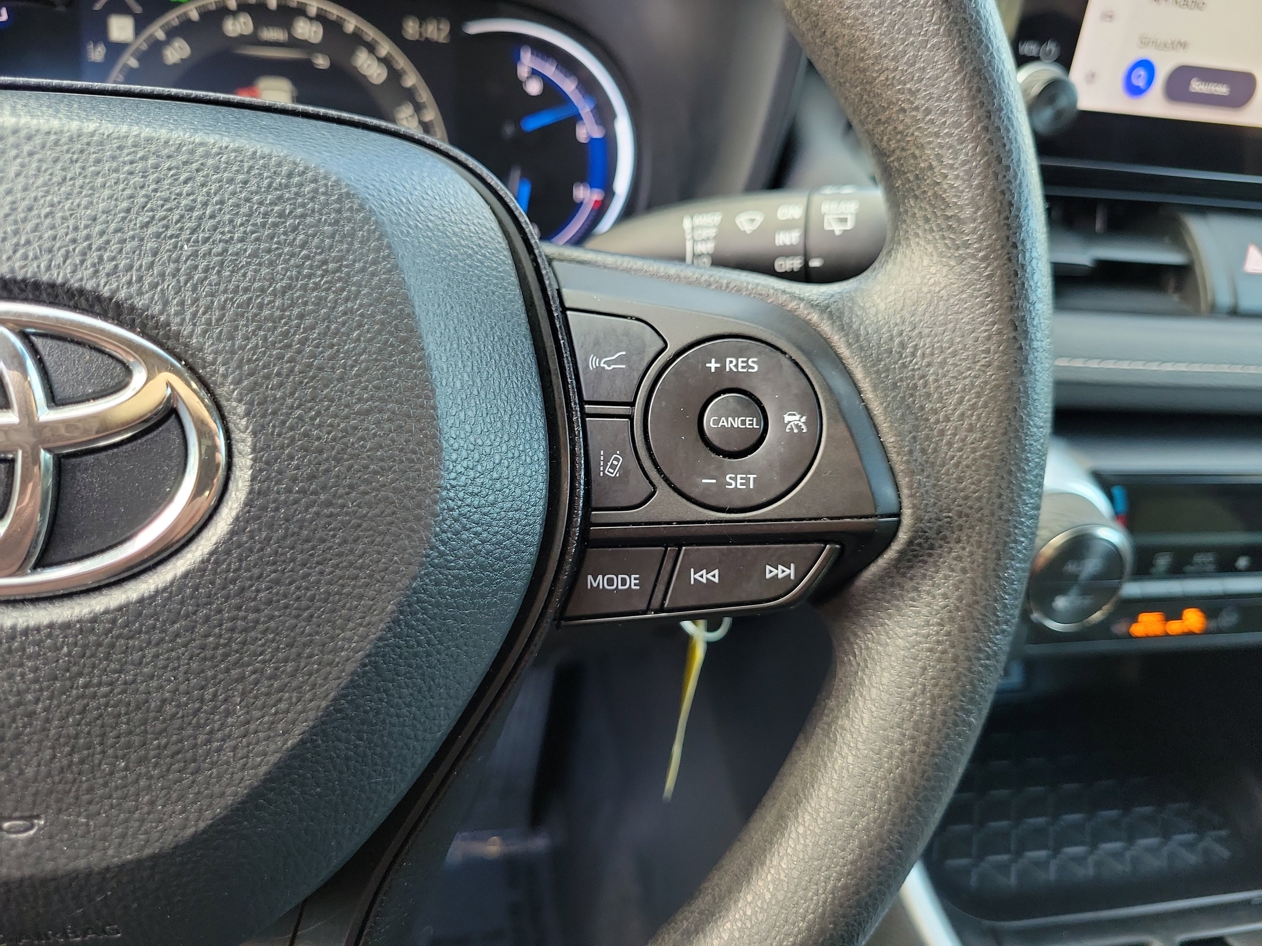 Used 2024 Toyota RAV4 LE image 16