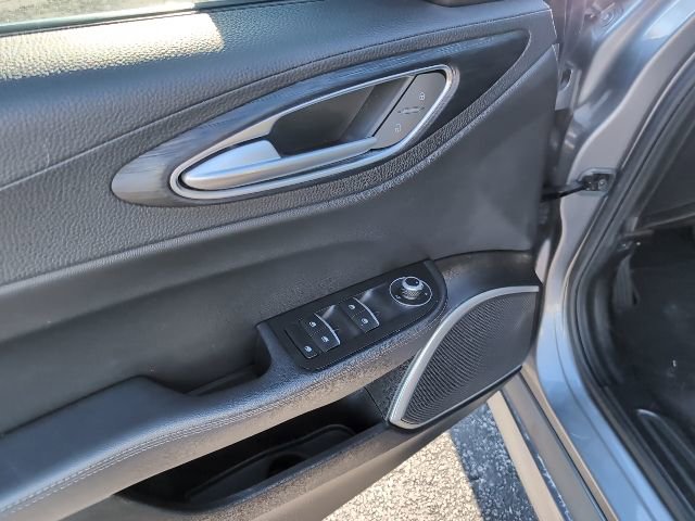 Used 2020 Alfa Romeo Giulia Sprint w/ Cold Weather Package image 24