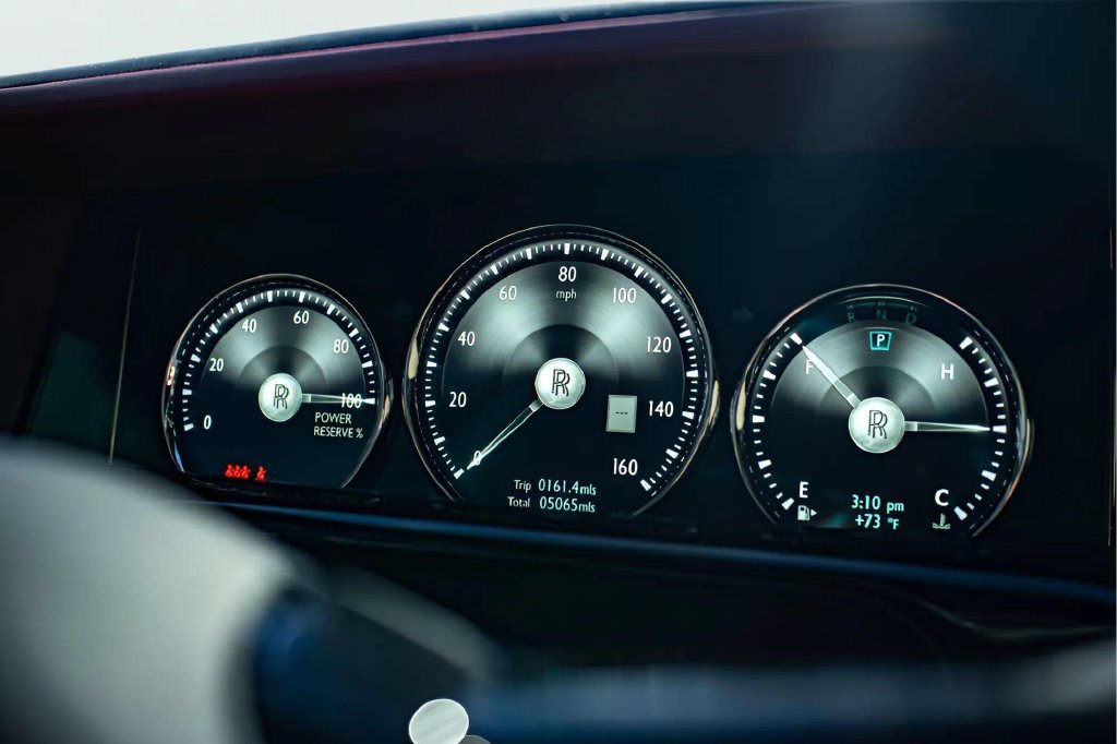 Used 2024 Rolls-Royce Phantom Sedan RWD image 7
