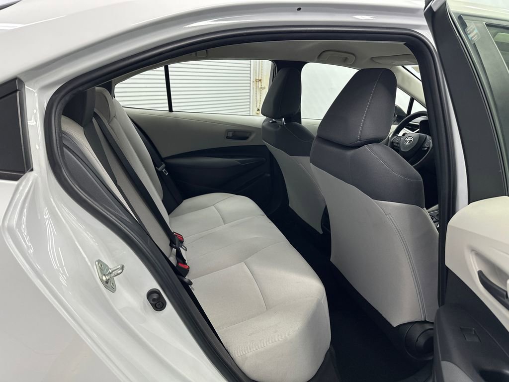 Used 2022 Toyota Corolla LE FWD image 15