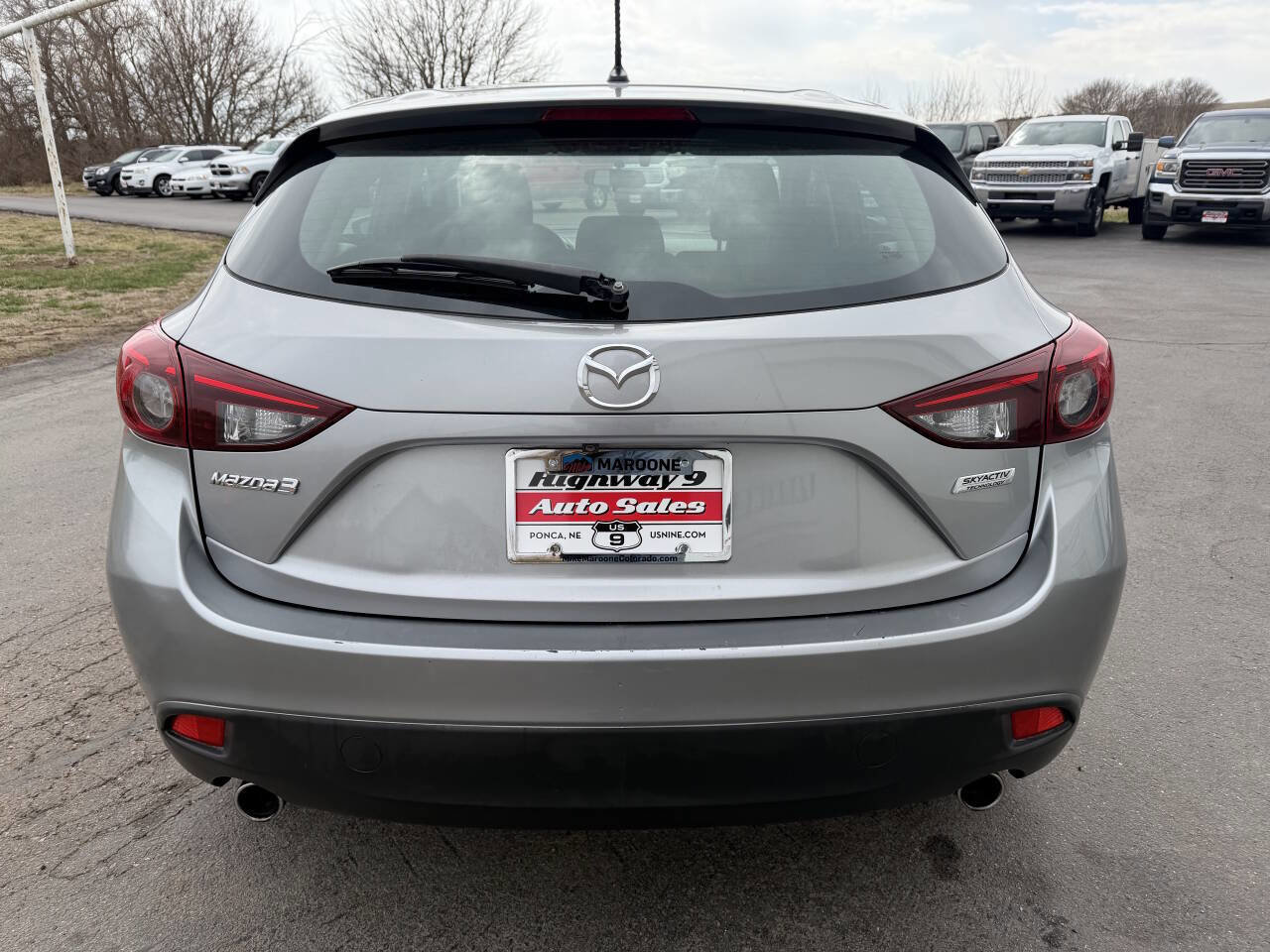 Used 2016 MAZDA MAZDA3 i Sport w/ Preferred Equipment Package FWD image 4
