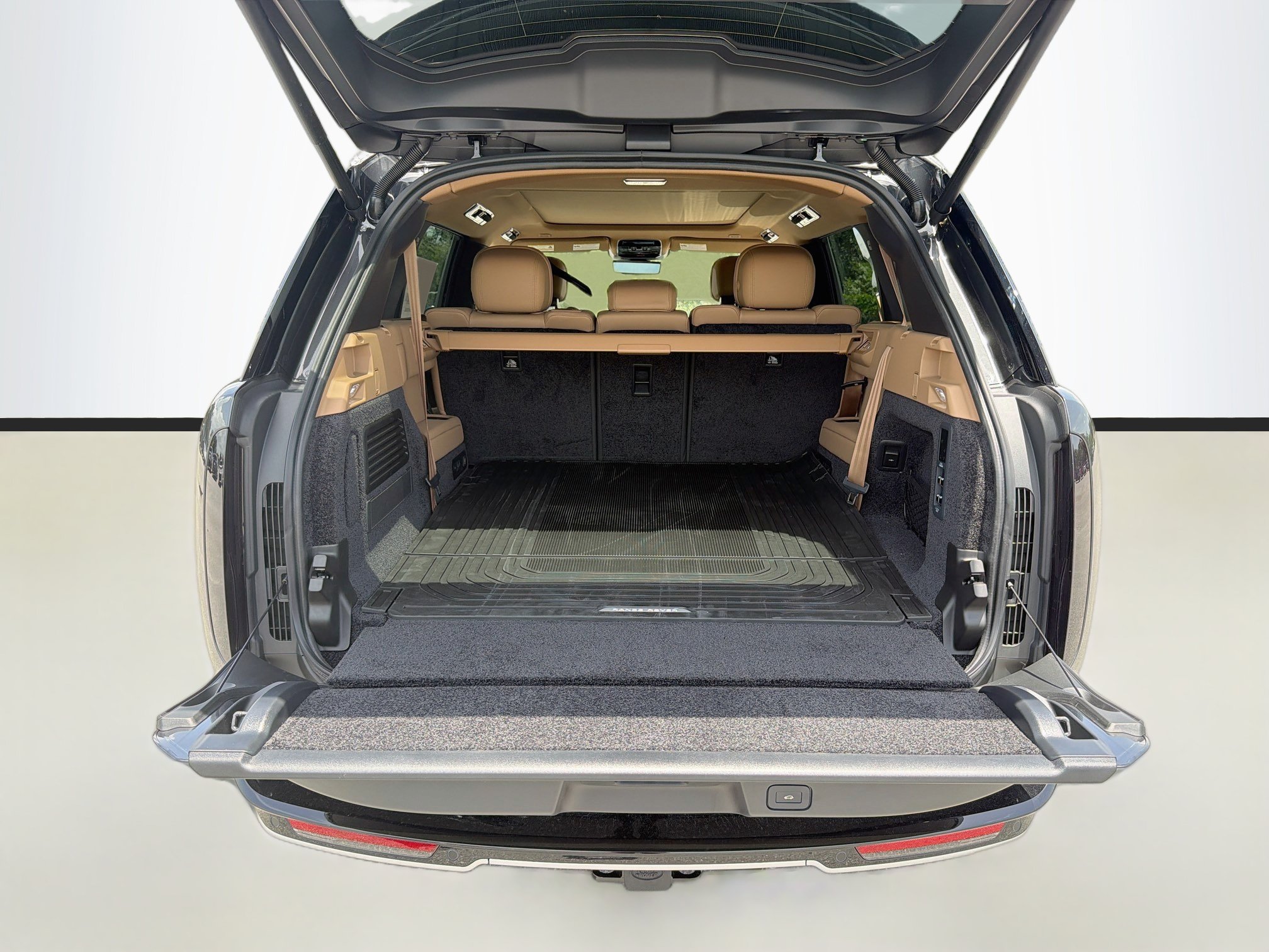 New 2026 Land Rover Range Rover Long Wheelbase SE AWD/4WD image 12