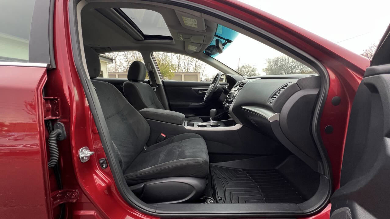 Used 2015 Nissan Altima 2.5 SV w/ Convenience Package FWD image 24