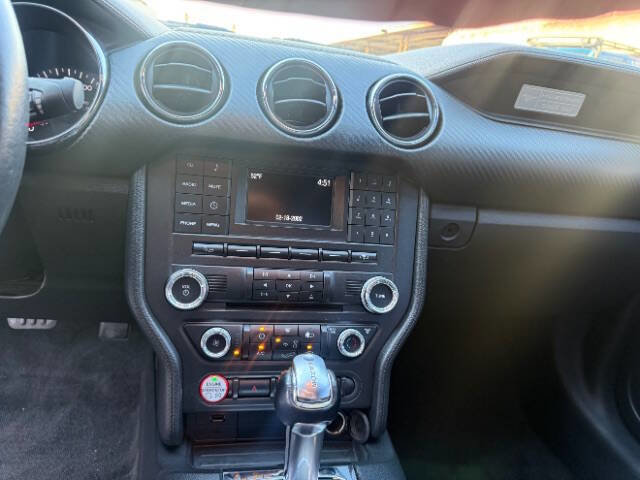 Used 2017 Ford Mustang V6 2dr Fastback image 13