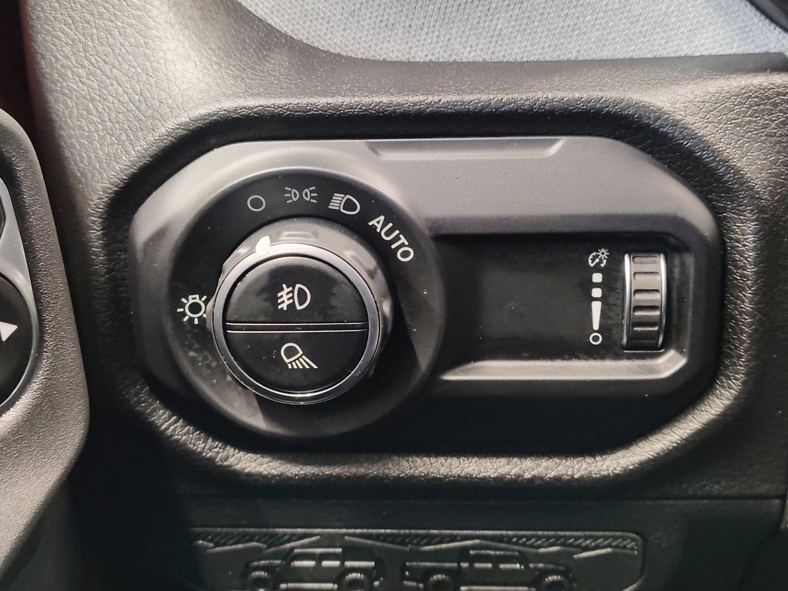 Used 2024 Jeep Gladiator Sport image 28