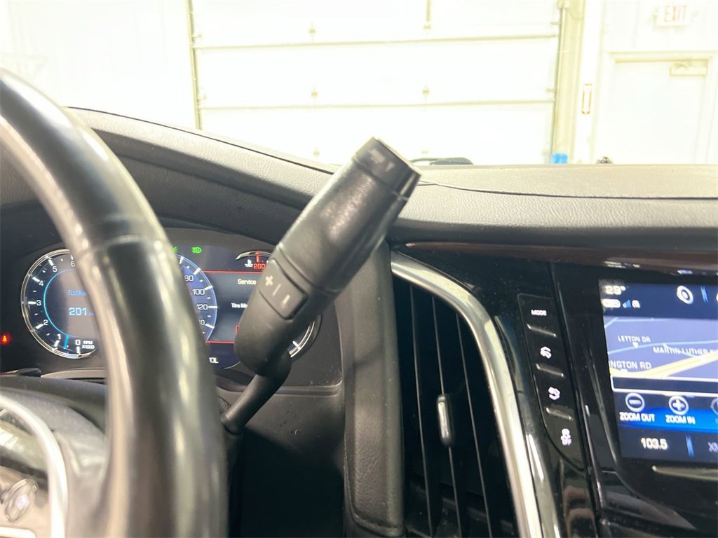 Used 2019 Cadillac Escalade ESV Premium Luxury image 17