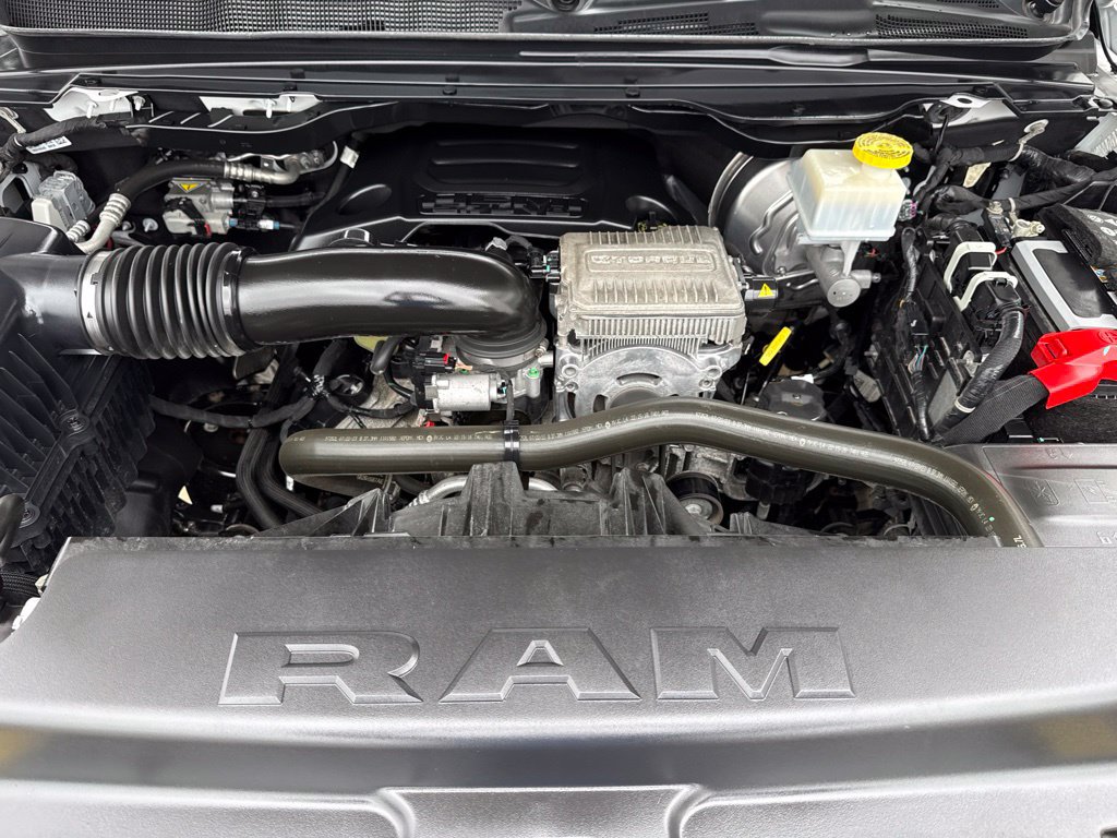Used 2024 RAM 1500 Laramie AWD/4WD image 33