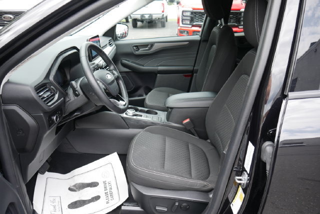 Used 2023 Ford Escape Active AWD/4WD image 2