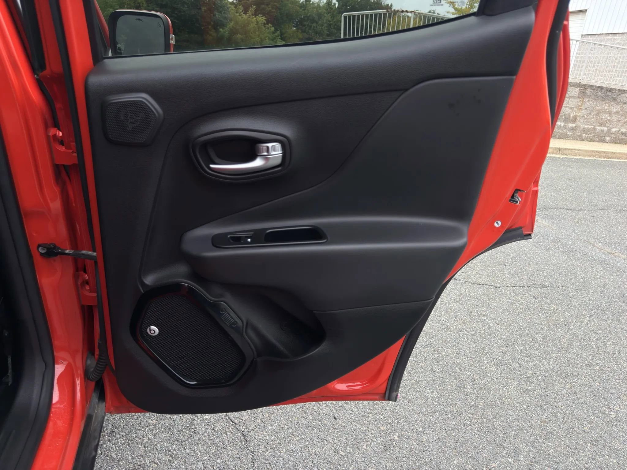 Used 2018 Jeep Renegade Altitude w/ UConnect 8.4 Nav Group image 22