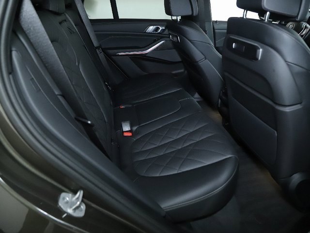 Certified 2025 BMW X5 xDrive40i w/ Premium Package image 34