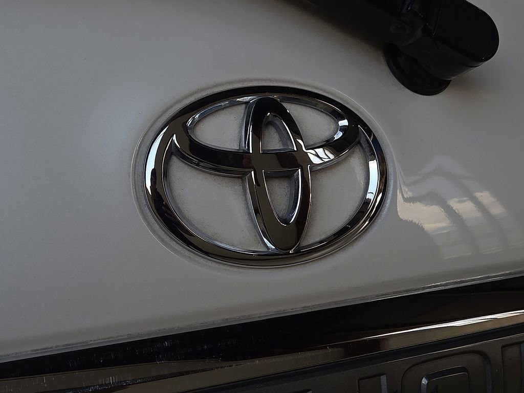 Certified 2019 Toyota Sequoia Platinum AWD/4WD image 12