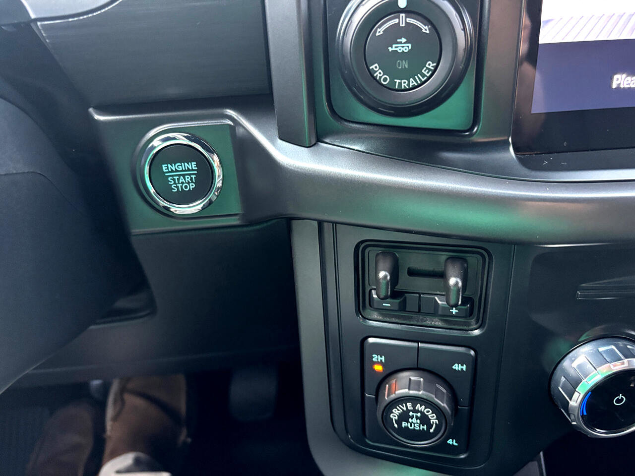 Used 2024 Ford F150 XLT w/ Equipment Group 302A MID image 21