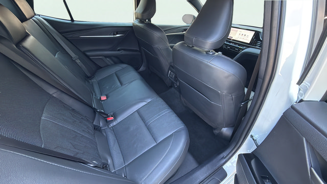 Used 2025 Toyota Camry XSE FWD image 23