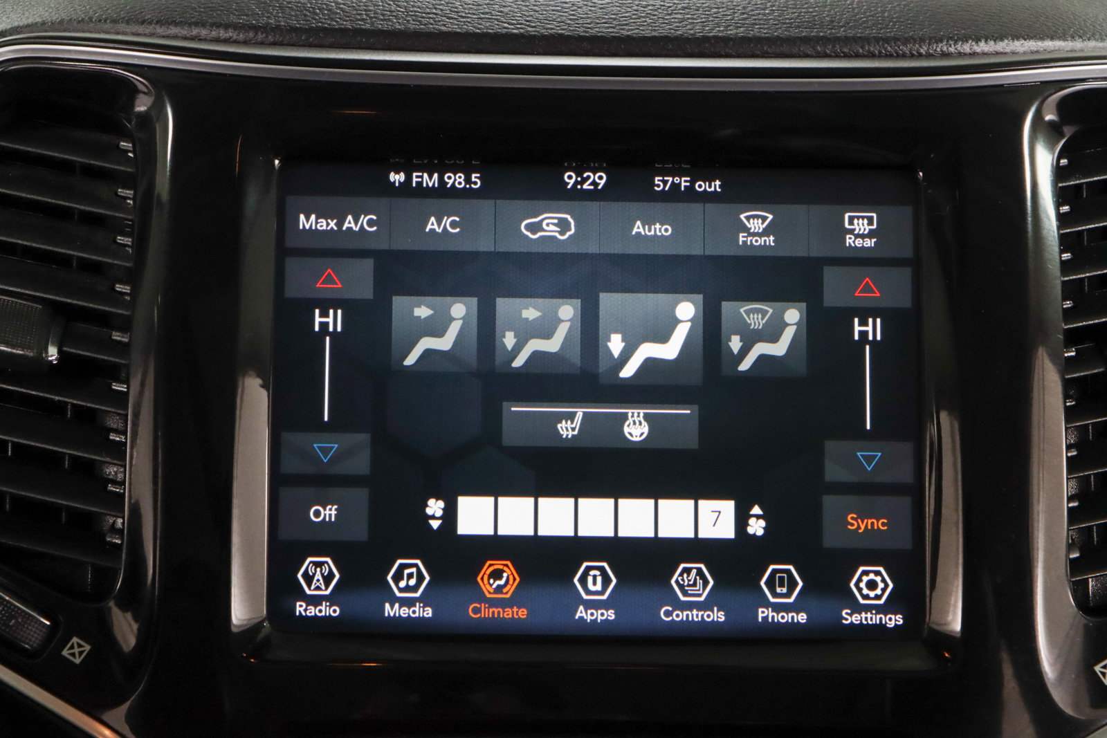 Used 2021 Jeep Cherokee Limited image 19