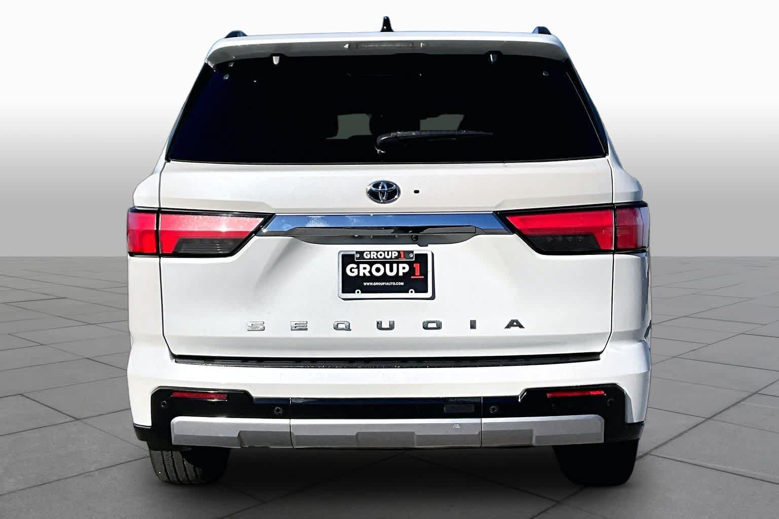 Used 2023 Toyota Sequoia Limited AWD/4WD image 4
