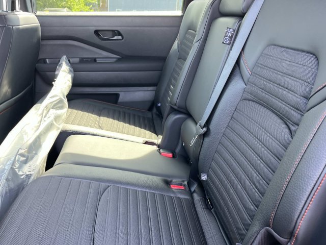 New 2026 Nissan Pathfinder Rock Creek AWD/4WD image 21