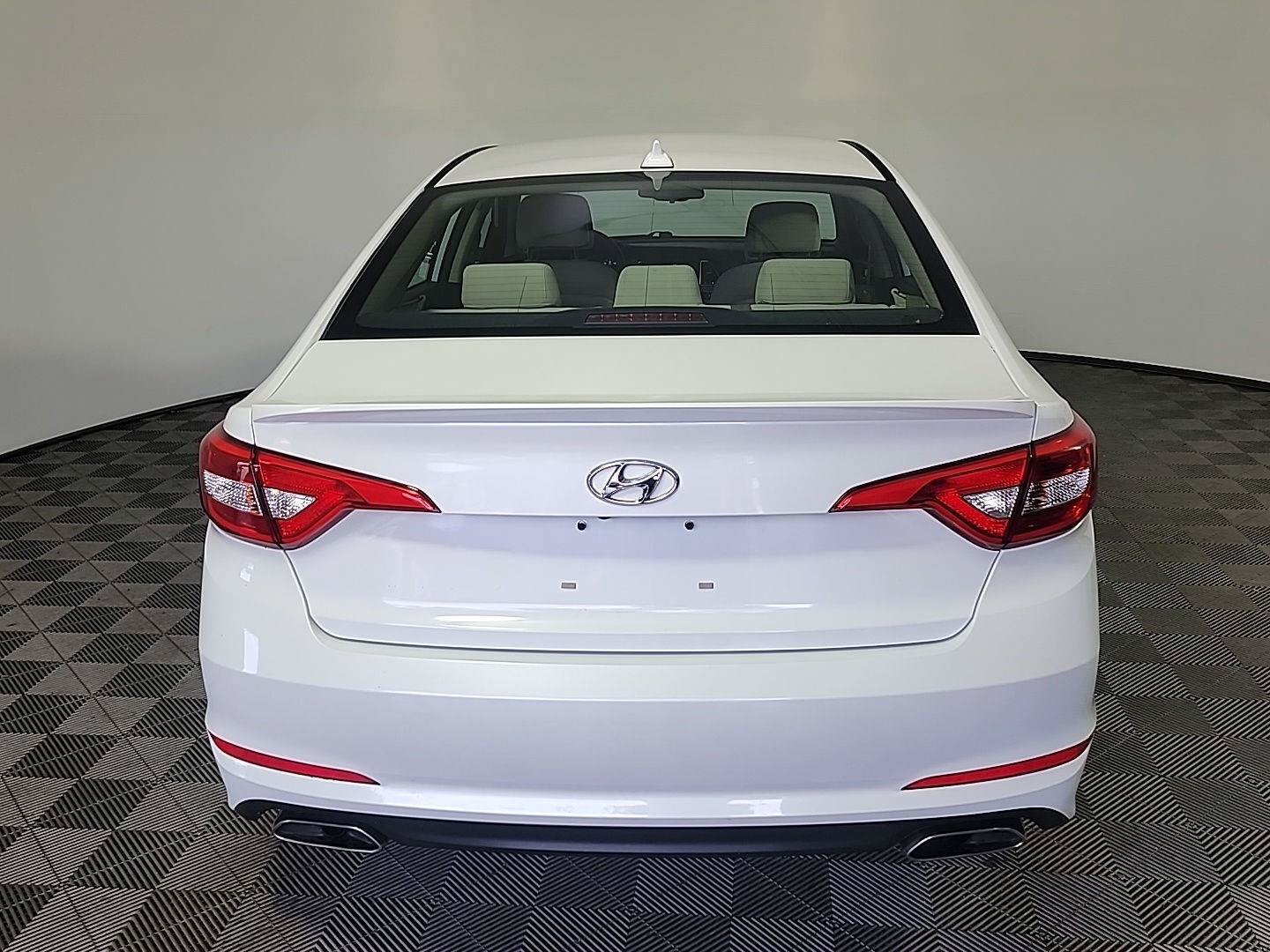 Used 2017 Hyundai Sonata Sport FWD image 5