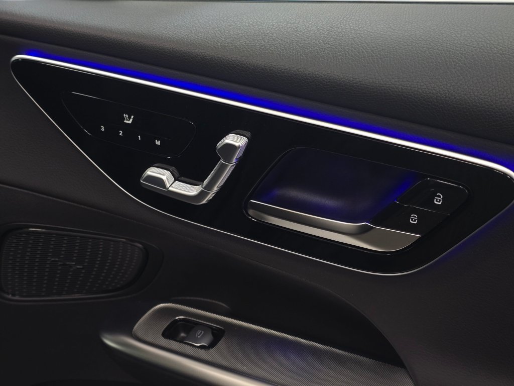 New 2026 Mercedes-Benz GLC 300 4MATIC image 26