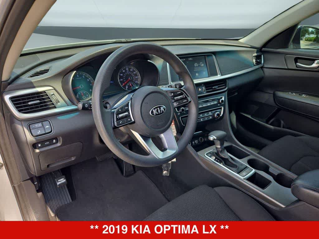Used 2019 Kia Optima LX FWD image 2