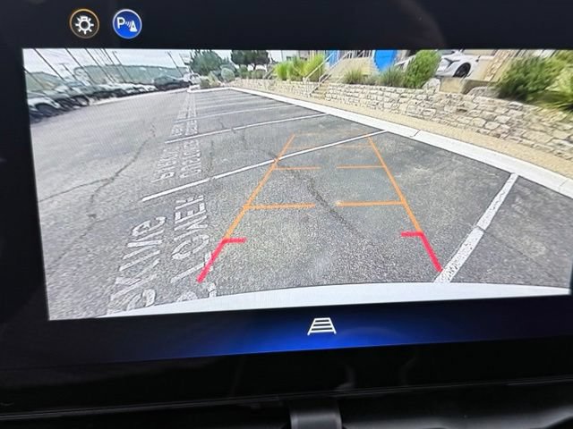 Used 2026 Chevrolet Equinox LT w/ Convenience Package II FWD image 40