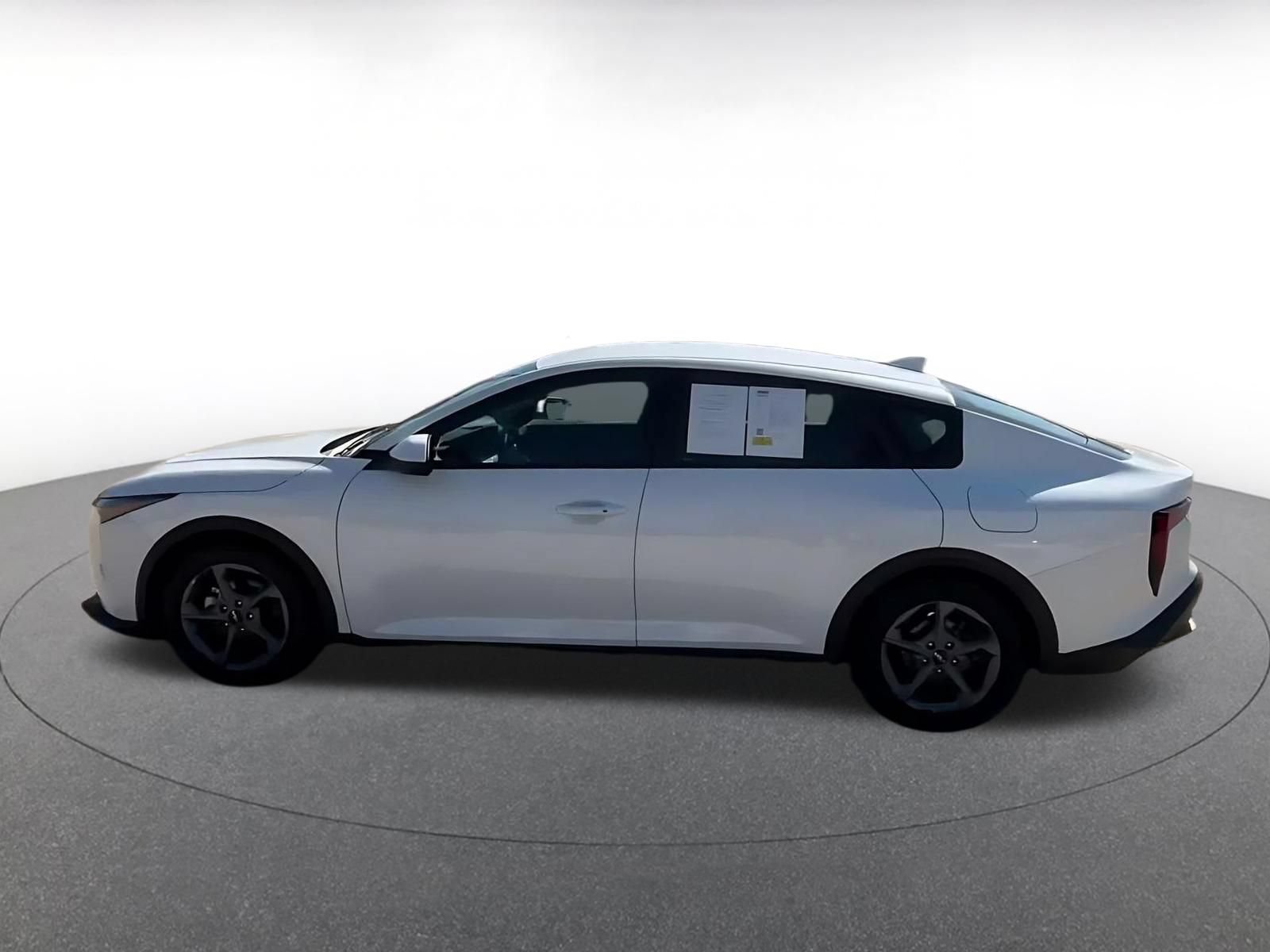 Used 2025 Kia K4 FWD image 9