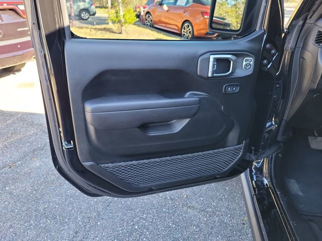 Used 2025 Jeep Gladiator Sport image 8