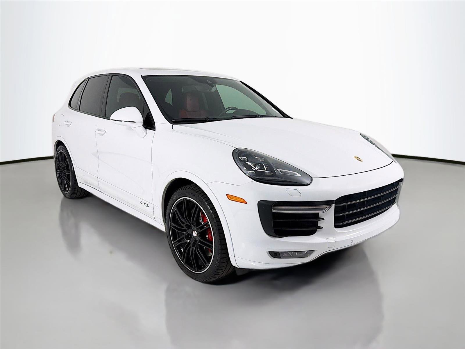 Used 2016 Porsche Cayenne GTS AWD/4WD image 30