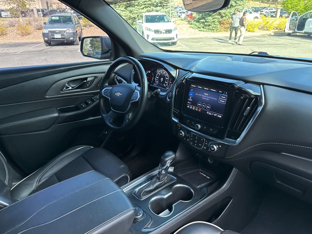 Used 2023 Chevrolet Traverse Premier AWD/4WD image 19
